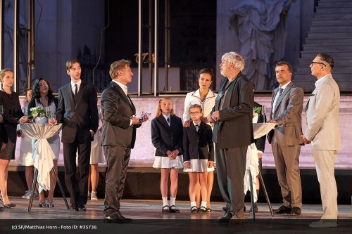 Jedermann 2019: Tobias Moretti (Jedermann), Martina Stilp (Des Schuldknechts Weib), Helmut Mooshammer (Ein armer Nachbar), Michael © SF/Matthias Horn, Foto-ID: #35736